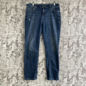 Simply Vera Wang Size 6 Mid Rise Capri Jeans Stretch Soft Denim Modern Distress - Picture 1 of 20