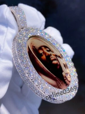 2.48 ct Round Cubic Zirconia mens Oval Shaped Photo Memory Pendant in Silver - Image 1 of 4