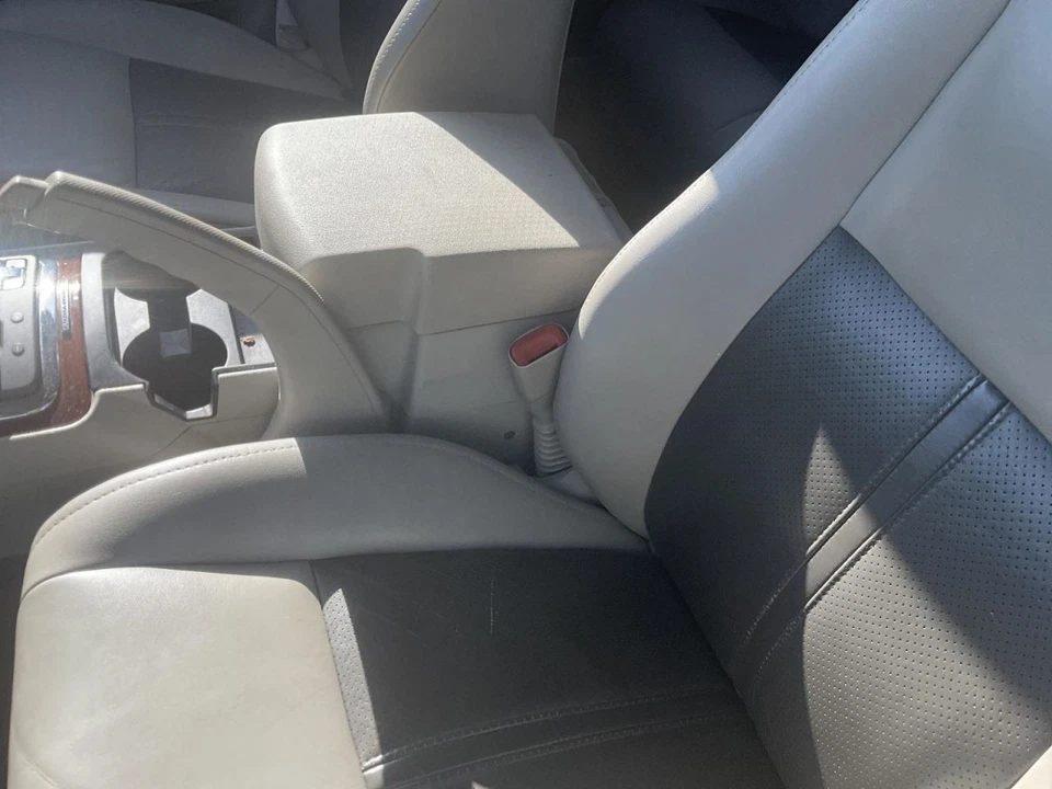 Seat Belt Front Bucket Seat Driver Buckle Fits 05-10 GRAND CHEROKEE 5162273 - Imagem 1 de 1