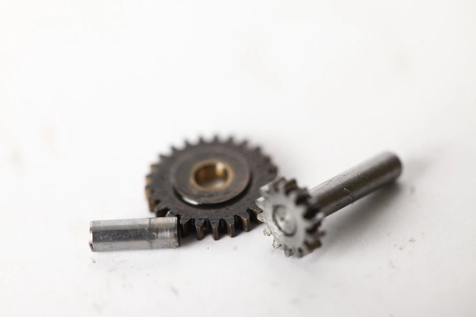 Märklin H0 Ersatzteil für V 361 838-6 DB rot  Zahnräder (330573) - Bild 1 von 1