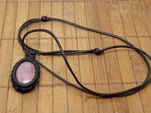 Pendentif tresse QUARTZ ROSE naturel + cordon reglable noeud coulissant collier - Imagen 1 de 3