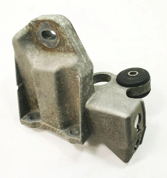 RH Transmission Mount Bracket 93-98 Audi 90 Cabriolet - Genuine - 8A0 399 114 A — 第 1/1 张图片