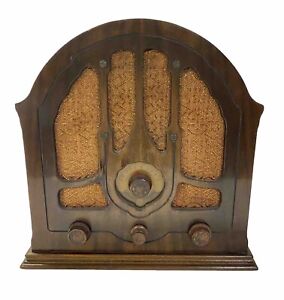 Georgius GE Model K-43 Cathedral Style Wooden Antique Radio Beautiful Case $9.99