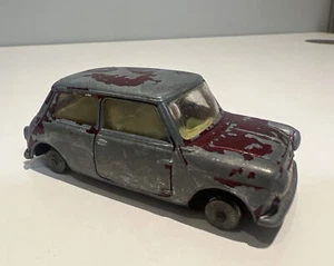 Vintage Corgi Toys 226 Morris Mini-Minor Made In GT Britain Needs Tyres/Repaint - Picture 1 of 9