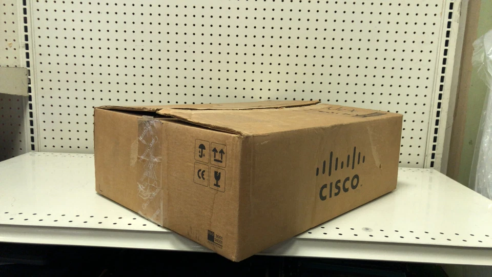 NEW CISCO 2801-CCME/K9 2-Port FE Integrated VoiP CCME Router CISCO2801-V/K9 NOB - Image 1 of 2