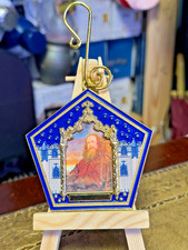 WB Harry Potter Studio Tour Gryffindor Chocolate Frog Card Christmas Decoration