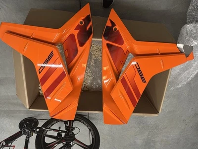 Carenado Stock Nuevo 2024 KTM RC 390 Foto 1 de 2