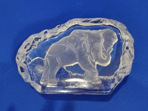 Vintage klar geätztes Kunstglas Elefant Briefbeschwerer 5,25” -7,5” - Bild 1 von 6
