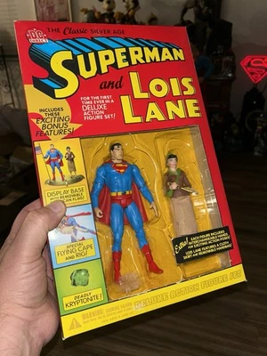 Figuras de ação Superman DC Direct pacote com 2 com Lois Lane e acessórios - Imagem 1 de 2