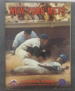 Vintage 1971 New York Mets Yearbook - Shea Stadium, Flushing NY - Picture 1 of 2