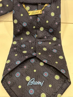 "Corbata para hombre BRIONI 100 % seda azul marino geo puntos, hecha en Italia, 58"" de largo por 4""" Foto 1 de 4