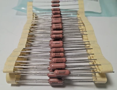 LOTE DE 100: 100 ohmios ±1%, 1/4 W, resistencia de orificio pasante, retardante de llama, resistencia a la humedad Foto 1 de 3