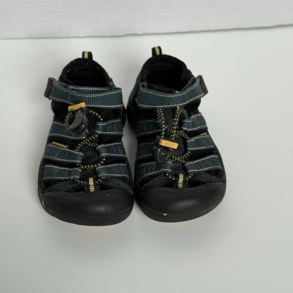 Keen Unisex Sandals Toddler 10 Newport H2  Breathable Water Play Outdoor  Foto 1 de 1