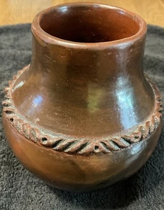 Michelle Williams Navajo Pottery Vase ~ Signed - Picture 1 of 6