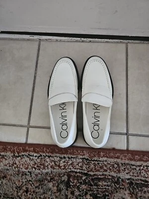 Brand New Men's Calvin Klein white dress shoes size 9 - Image 1 of 4