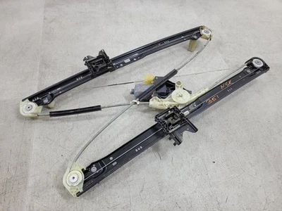 RANGE ROVER VOGUE L405 13-21 REAR NEARSIDE LEFT WINDOW REGULATOR & MOTOR - Image 1 of 4