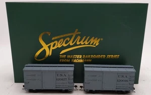 Bachmann 26554 On30 USA 18' Box Car with Murphy Roof #120016/1200127 (Set of 2) - Picture 1 of 5