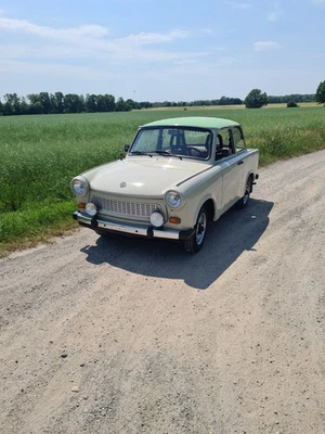 Trabant 601 Deluxe  - Bild 1 von 4