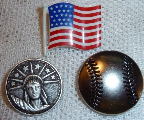 3 PATRIOTIC BUTTONS FLAG, STATUE OF LIBERTY, BASEBALL modern fiber art Cover