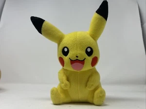 Offizielles Pokemon sitzendes Pikachu gelb Plüschtier Stofftier 8 Zoll Nintendo Tomy 2016 - Bild 1 von 2