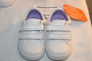 Zapatos adaptables Wonder Nation para bebé/niño pequeño marfil con dos correas ajustables - Imagen 1 de 7