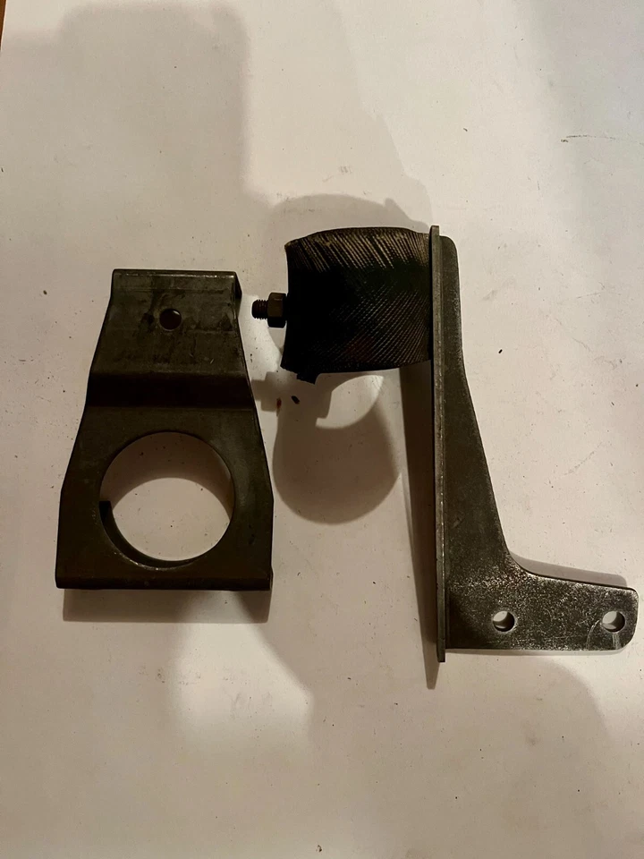 NOS Mopar Tailpipe Exhaust Hanger 1960-1 Plymouth Dodge #2123435 - Image 1 of 1