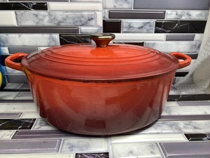 Le Creuset Forno Olandese in Ghisa 31 Ovale con Coperchio Cerise Rosso 6-3/4 Qt. - Foto 1 di 8