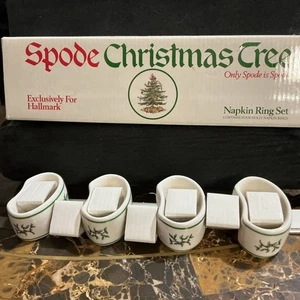 Spode Christmas Tree Napkin Ring Set of 4 Holly Pattern Hallmark NEW - Picture 1 of 11