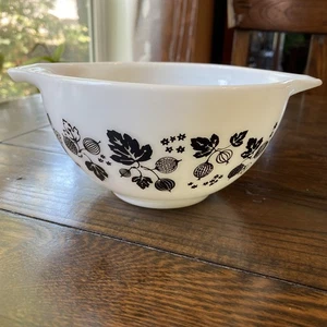 Vintage Pyrex 441 Stachelbeere weiß schwarz Aschenputtel Rührschüssel 1,5 Pint - Bild 1 von 7