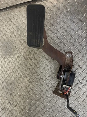 2002 GMC YUKON DENALI GAS PEDAL DRIVE BY ELECTRIC OEM TESTED - Image 1 of 4