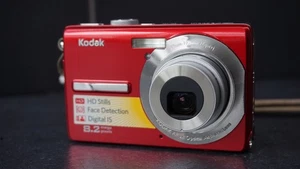 Kodak EasyShare M863 8.2MP Digital Camera - Red - Picture 1 of 10