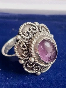 ANELLO ANTICO IN ARGENTO 925 PORTA VELENO APRIBILE CON PIETRA MISURA 18 MM - Foto 1 di 6