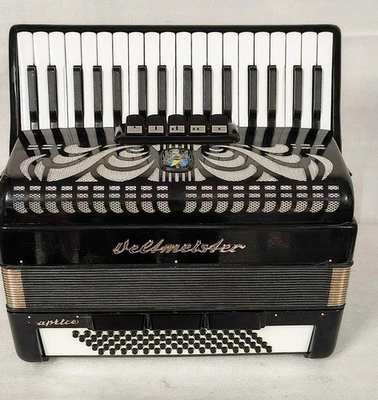 Acordeón piano bajo WELTMEISTER CAPRICE 80 acordeón muy bueno Foto 1 de 4