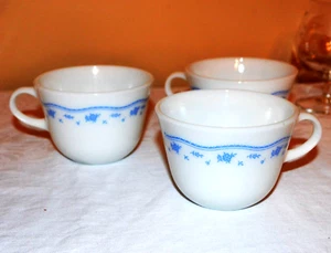 3 Vintage Pyrex “Morning Blue" Coffee Tea Cups Mugs White Blue Flowers - Picture 1 of 3