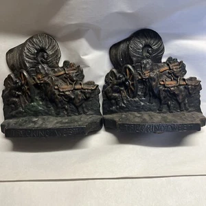 Cincinnati Artistic Company Tracking West Stagecoach Pair Antique Cast Bookends - Picture 1 of 13