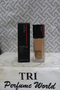Base Lifting Radiante Shiseido Synchro Skin Sin Aceite FPS 30 #320 Pino 30 ml - Imagen 1 de 2