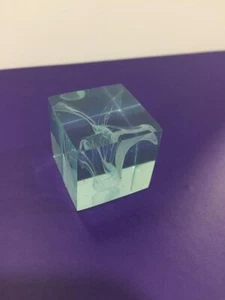 2.5cm Tesseract Cube accessories for Thanos, Loki, Dr Doom Statue Action figure - Picture 1 of 4