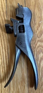 E. C. Atkins Handsaw Tooth Setter - Picture 1 of 8