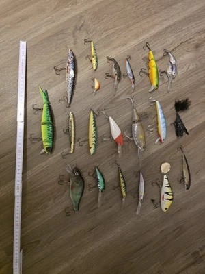 20 Angelköder Hardbaits SavageGear Westin Abu Uvm. - Bild 1 von 3
