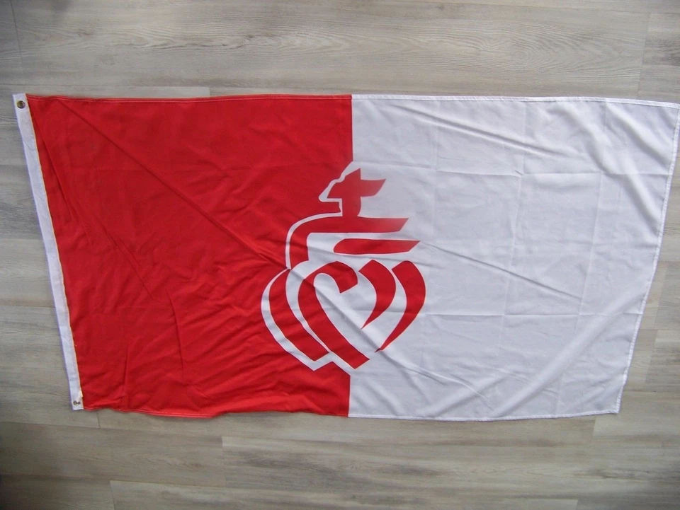 DRA019   DRAPEAU VENDEE  VENDEEN   60X90 CM   NEUF AVEC  OEILLET  DE  FIXATION - Photo 1/1