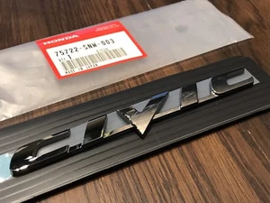 GENUINE JDM "CIVIC" EMBLEM HONDA FD2 TYPE R REAR LEFT OEM STICKER 75722-SNW-003 - Picture 1 of 6