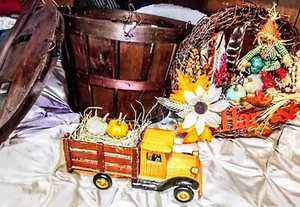 fall decorations lot - Picture 1 of 5