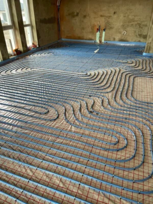 500 PIECES SKOBA PLAST Underfloor heating pipe clip Staples to fit 16/20 mm Pipe - Image 1 of 4