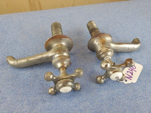 Pair of Vint Bathroom Solid Brass Nickel Plated Faucets with Porcelian Caps N240 Cover