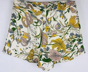 Glamorosos pantalones cortos para mujer talla L estampado floral con cremallera lateral forrada multicolor - Imagen 1 de 6