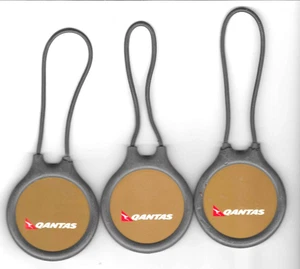 3 x Qantas Gold Luggage Q Tags - Bild 1 von 2