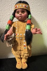Vintage Carlson Native American Doll w/ Leather Clothes & Baby On Back - Picture 1 of 5