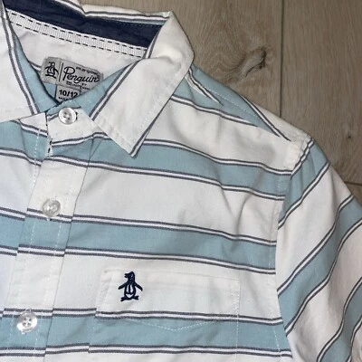 Camisa con botones Penguin Boys logotipo a rayas talla 10-12 usada en excelente estado Foto 1 de 4