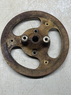 1963 Allis Chalmers B-10 B10 B 10  Tractor Briggs & Stratton 23D Starting Pulley - Image 1 of 3