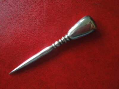 J5351  ANTIQUE PUNCH  SEWING TOOL DUTCH  SOLID 833  SILVER  7,4  GR SEE DESCRIP - Image 1 of 4